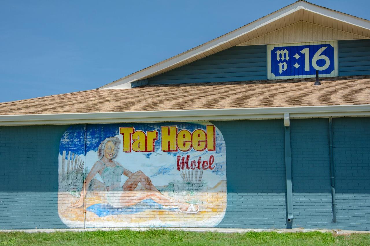 Tar Heel Motel 纳格斯黑德 外观 照片